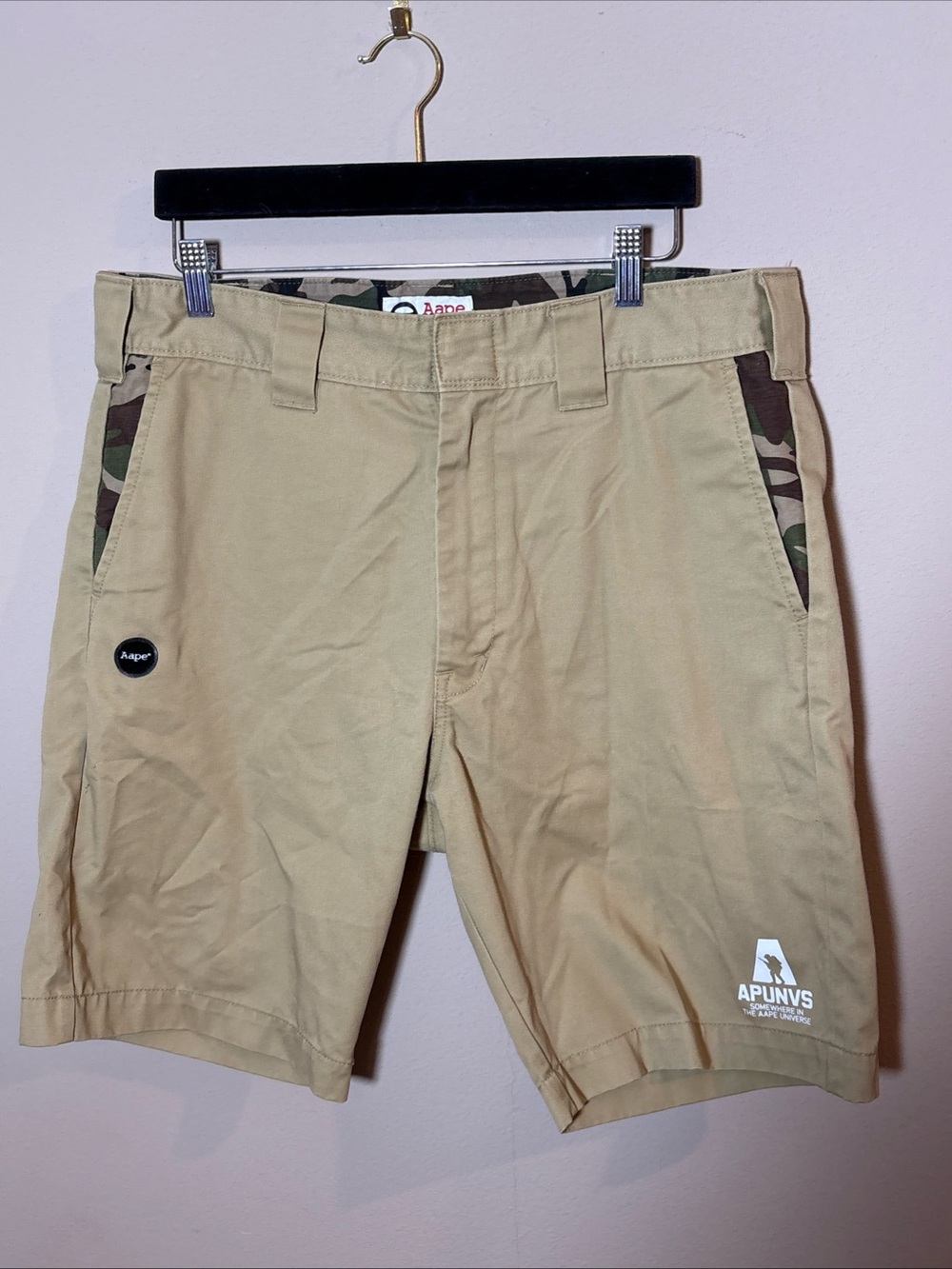 Aape by A Bathing Ape Beige Chino Shorts Logo Camo Accent Pockets Men’s XL